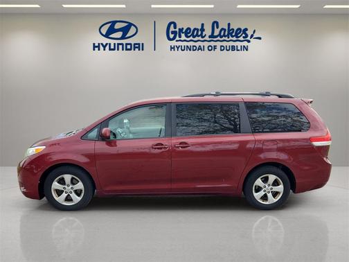 2011 Toyota Sienna LE