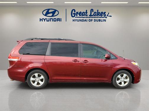 2011 Toyota Sienna LE