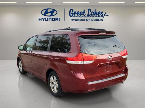 2011 Toyota Sienna LE