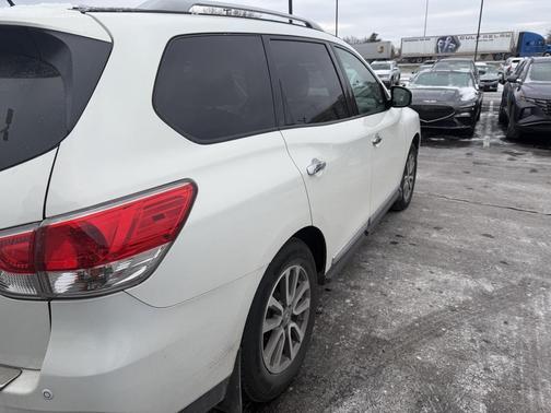 2014 Nissan Pathfinder SL