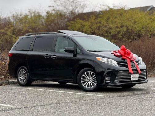 2018 Toyota Sienna Limited Premium