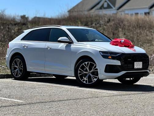 2021 Audi Q8 55 Premium