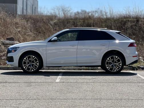 2021 Audi Q8 55 Premium