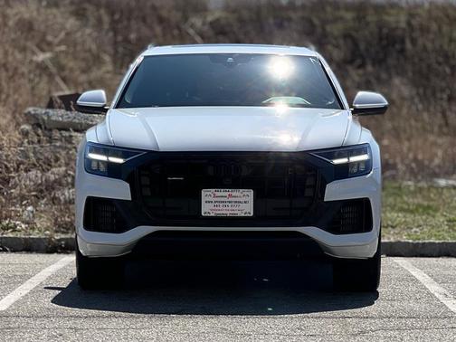2021 Audi Q8 55 Premium