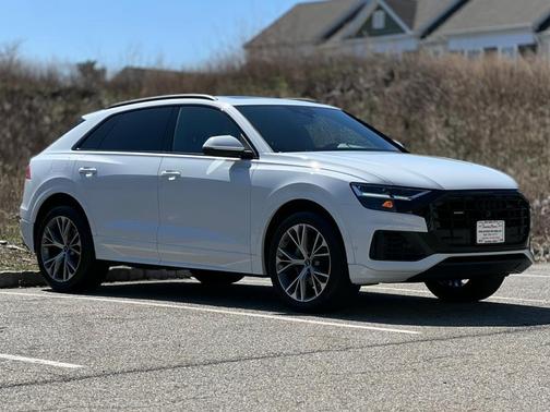 2021 Audi Q8 55 Premium