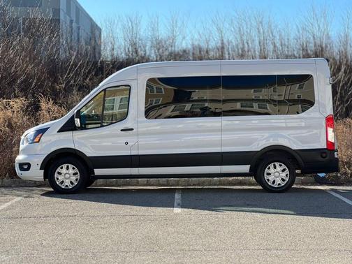 2024 Ford Transit-350 XLT