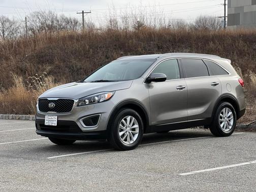 2018 Kia Sorento LX