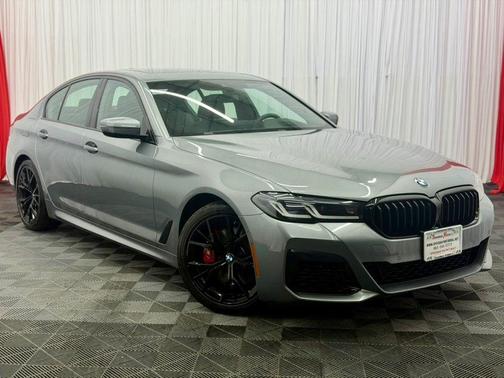 Dark Graphite Metallic 2023 BMW 530 i xDrive
