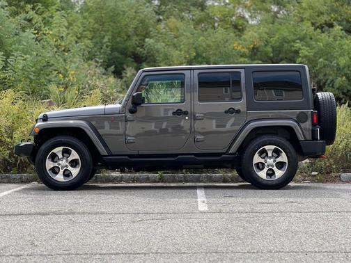2018 Jeep Wrangler JK Unlimited Sahara