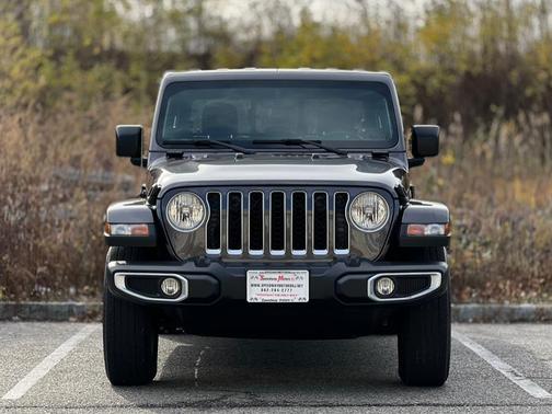 2022 Jeep Gladiator Overland