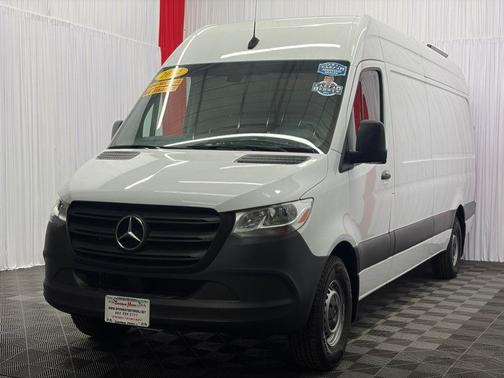 Arctic White 2024 Mercedes-Benz Sprinter 2500 High Roof