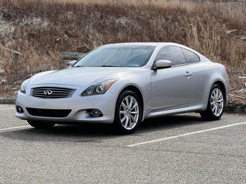 2014 INFINITI Q60 Base