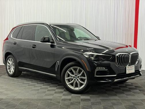 Black Sapphire Metallic 2020 BMW X5 xDrive40i