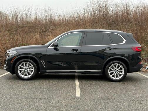 Black Sapphire Metallic 2020 BMW X5 xDrive40i