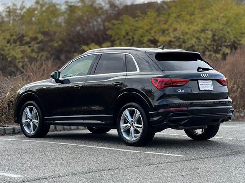 2021 Audi Q3 45 S line Premium