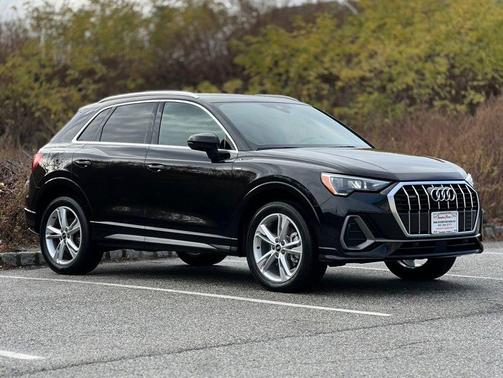 2021 Audi Q3 45 S line Premium