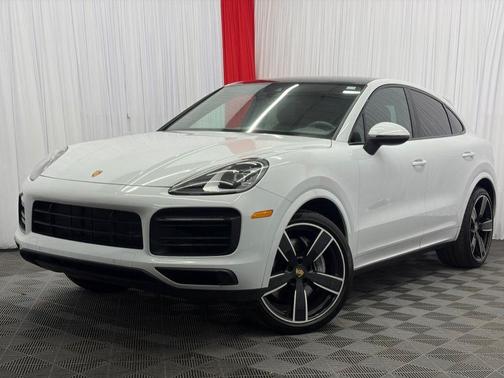 Carrara White Metallic 2022 Porsche Cayenne Platinum Edition