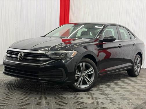 Deep Black Pearl 2024 Volkswagen Jetta 1.5T SE