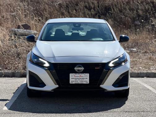 2023 Nissan Altima SR Intelligent AWD