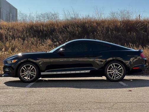 2016 Ford Mustang EcoBoost Premium