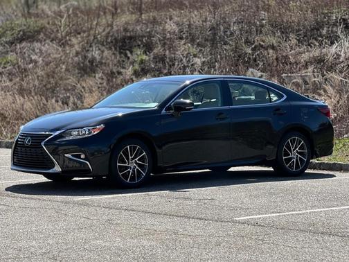 2017 Lexus ES 350 Base