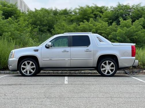 2011 Cadillac Escalade EXT Luxury