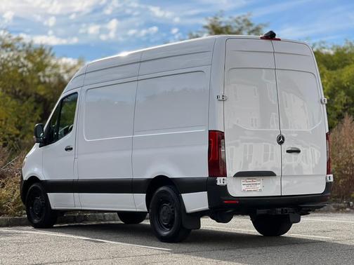 2021 Mercedes-Benz Sprinter 2500 Standard Roof