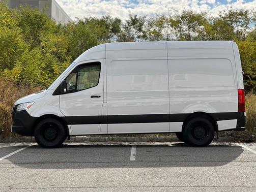 2021 Mercedes-Benz Sprinter 2500 Standard Roof