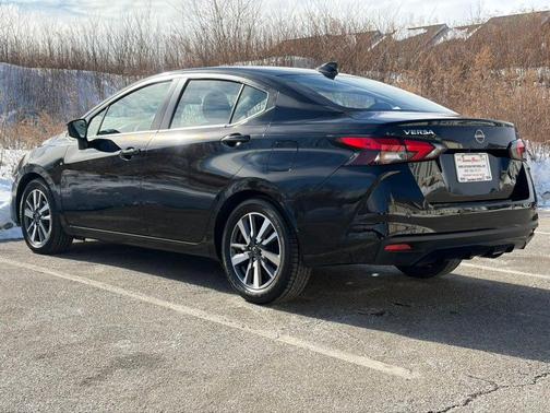 2023 Nissan Versa 1.6 SV