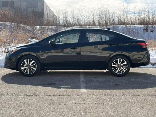 2023 Nissan Versa 1.6 SV