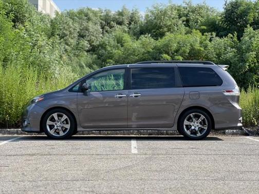 2014 Toyota Sienna SE