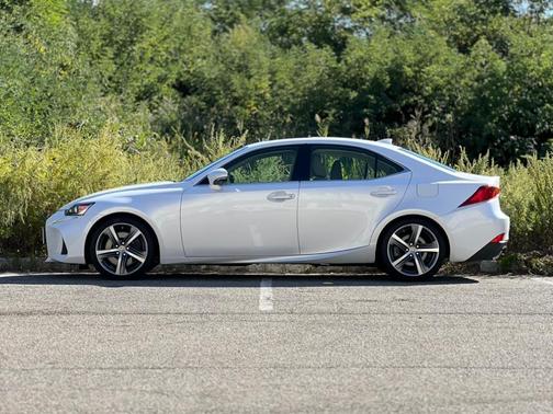 2017 Lexus IS 300 Base