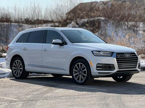 2019 Audi Q7 45 Premium Plus
