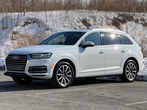 2019 Audi Q7 45 Premium Plus