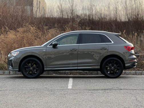 2023 Audi Q3 Premium 45 TFSI S line quattro Tiptronic