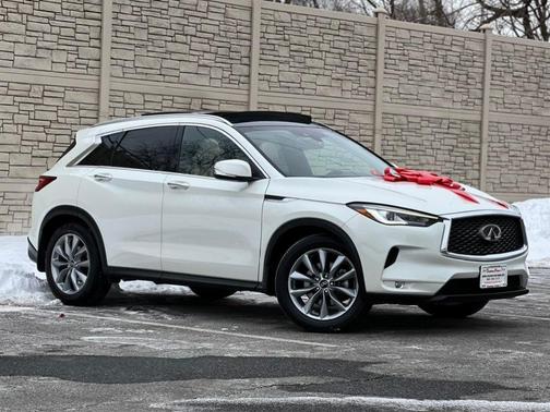 2022 INFINITI QX50 LUXE AWD