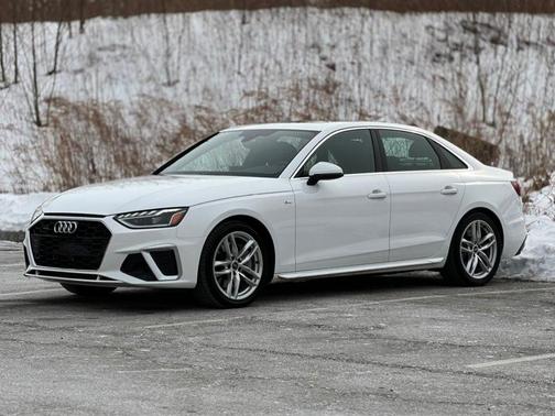 2023 Audi A4 45 S line Premium Plus