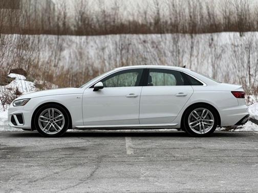 2023 Audi A4 45 S line Premium Plus