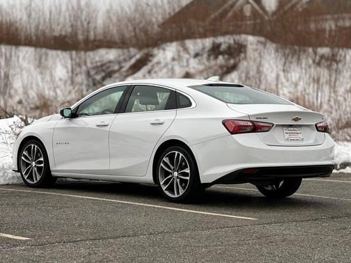 2022 Chevrolet Malibu FWD LT