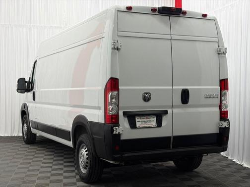 Bright White Clearcoat 2025 RAM ProMaster 2500 Tradesman