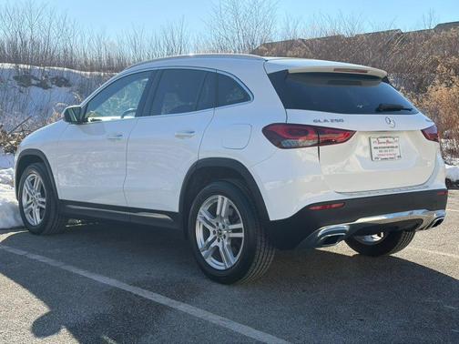 2021 Mercedes-Benz GLA 250 Base 4MATIC