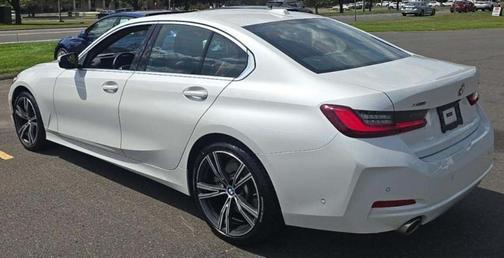 2024 BMW 330 i xDrive