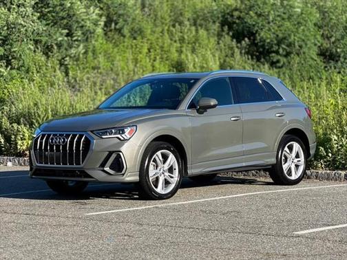 2019 Audi Q3 2.0T S line Premium Plus