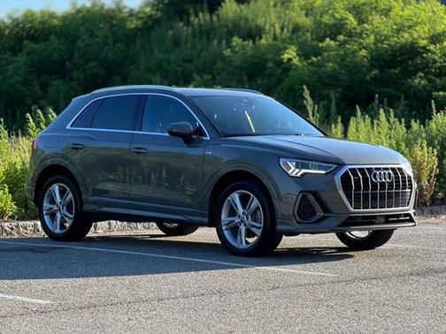 2019 Audi Q3 2.0T S line Premium Plus