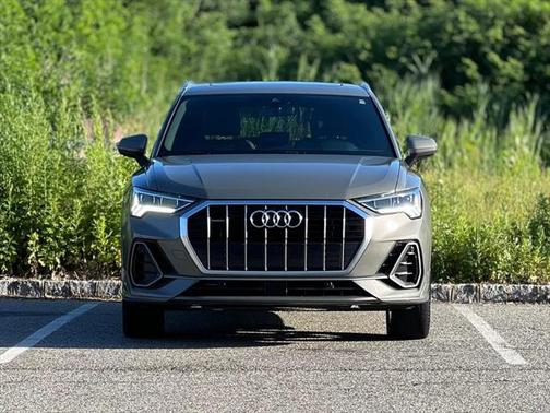 2019 Audi Q3 2.0T S line Premium Plus