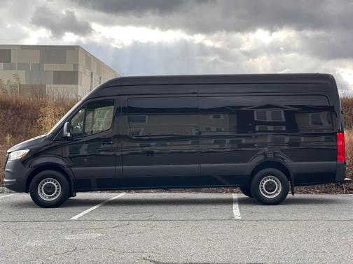 2022 Mercedes-Benz Sprinter 2500 High Roof
