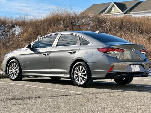 2019 Hyundai SONATA SE