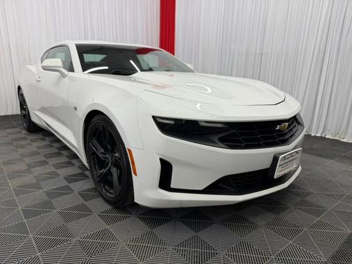 Summit White 2021 Chevrolet Camaro 1LT