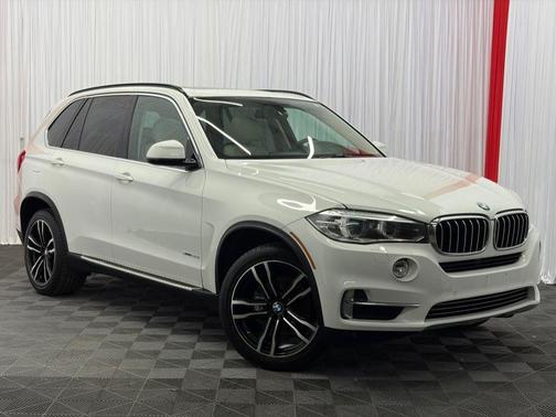 Mineral White Metallic 2014 BMW X5 sDrive35i