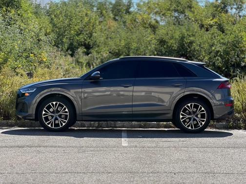 2021 Audi Q8 55 Premium